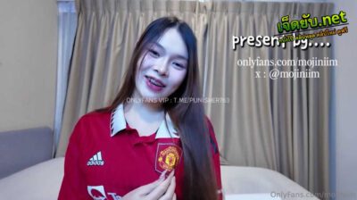 คลิปหลุดโอลี่แฟน mojiniim น้องนุ่มนิ่มนอนเชียร์บอลทีมที่ตัวเองชอบแบบชิวๆ ก่อนโดนผัวจับเย็ดขณะกำลังดูแบบเสียวๆไม่ยั้งเลย